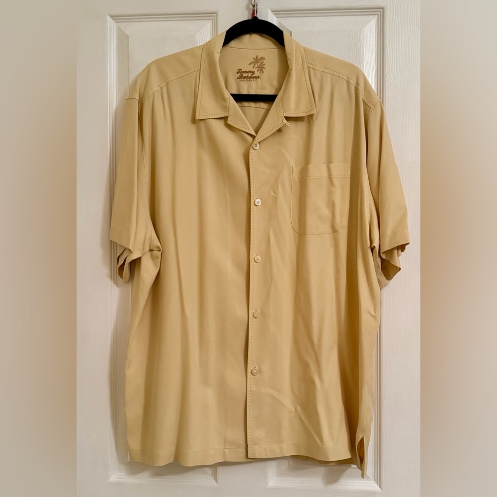 Tommy Bahama Short-Sleeve Button-Down Shirt — Light Tan, SILK